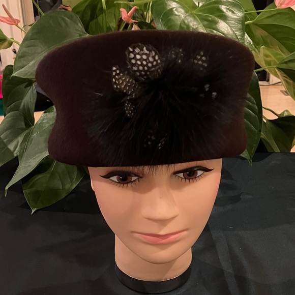 Vintage Brown Wool Hat with Feather Fur Detail - Picture 1 of 5